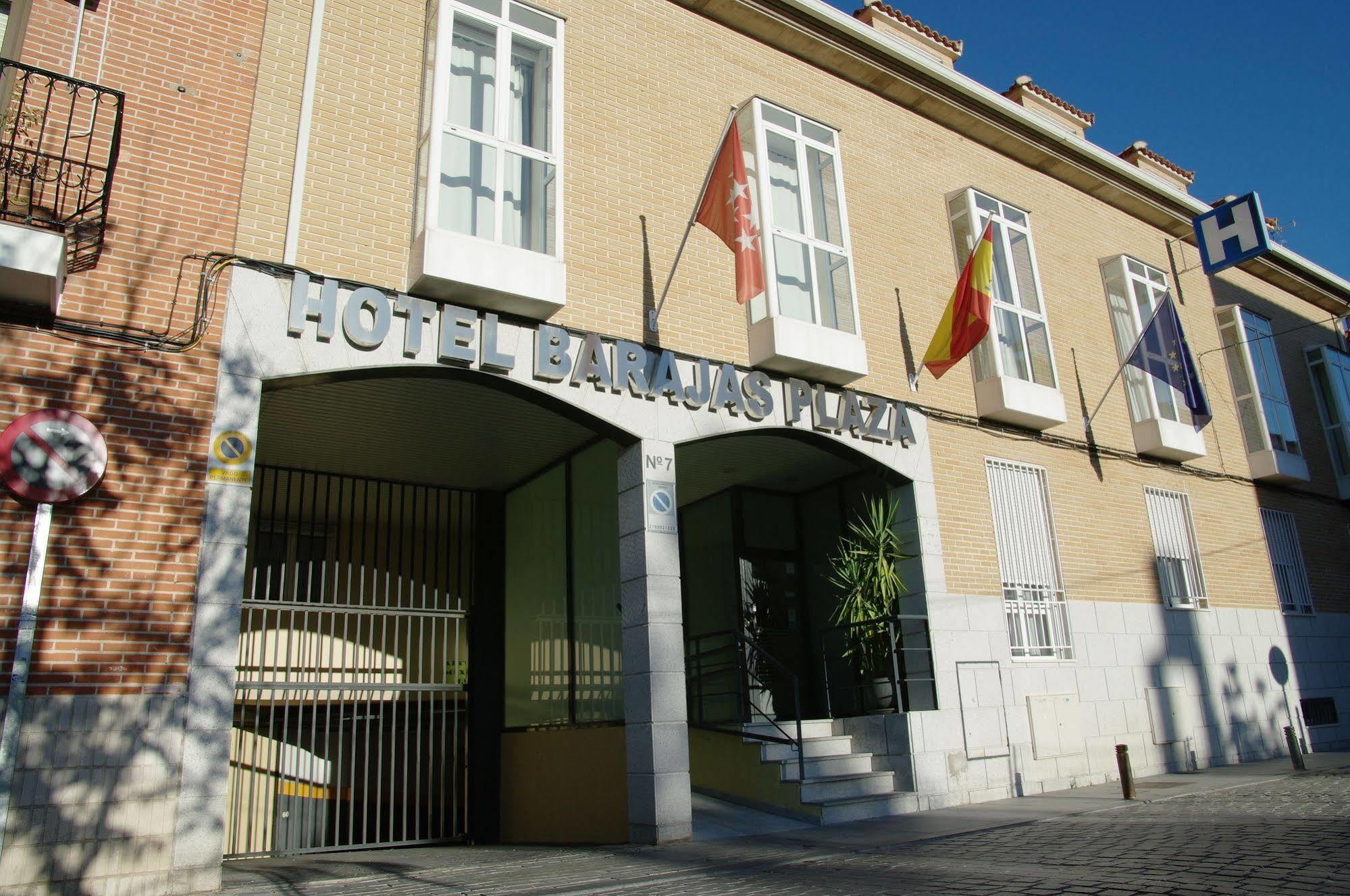 Hotel Barajas Plaza Madrid Bagian luar foto